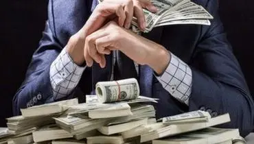 ساعت ۶۳۰ میلیارد تومانی آقازاده ثروتمند! + عکس