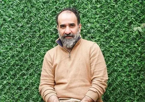 رضا امیرخانی به خانه منتقل شد