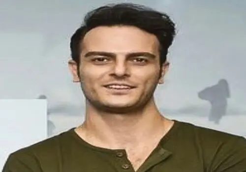 ماجرای شکستگی پای دانیال خیری‌خواه سر صحنه فیلمبرداری سریال «بی‌عاطفه» ! + فیلم
