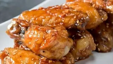 مرغ عسلی و سیر ؛ ترکیبی لطیف و براق با طعمی که تکراری نیست
