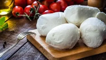 ۱۰ ماده غذایی که بیشتر از شیر کلسیم دارند