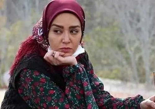 استایل عجیب بازیگر زن سریال نون خ با شلوار راه راه!