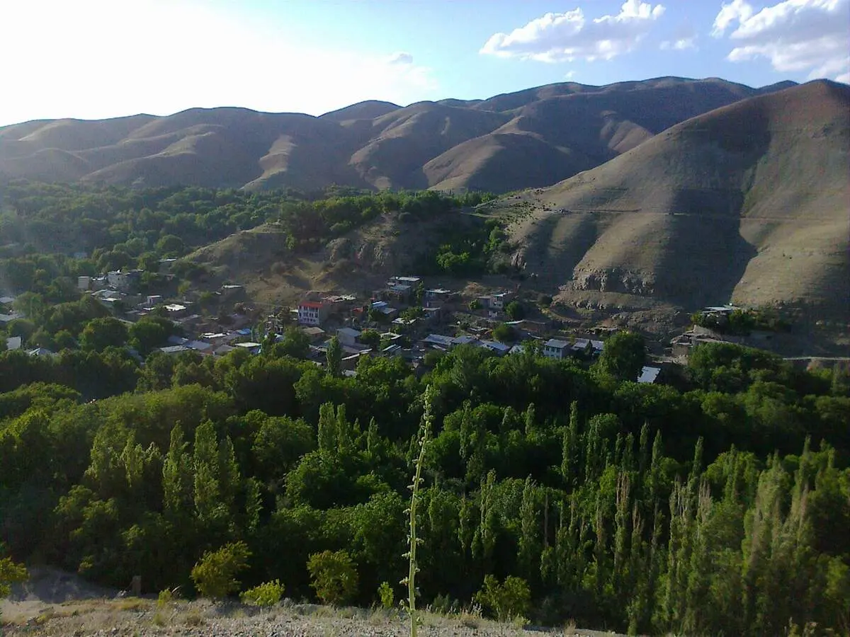 برغان؛ مقصد خنک تابستانی در دامنه البرز با چشمه‌ها و باغ‌های دیدنی
