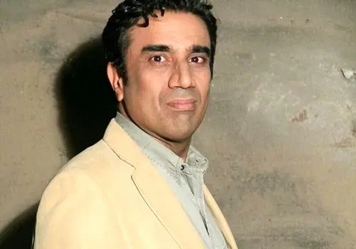 اشک‌های نصرالله رادش و یوسف صیادی با شنیدن صدای نادر سلیمانی در برنامه محسن کیایی  +فیلم