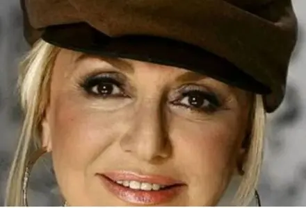 واکنش تند پسر گوگوش به شایعات اخیر درباره مادرش + عکس