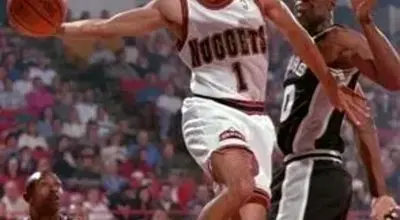 حضور بسکتبالیست مشهور NBA در برنامه محفل!