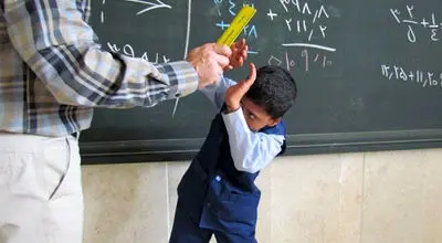 بینی شکسته و پرده گوش پاره؛ تنبیه دانشآموز توسط مدیر بهخاطر یک شوخی