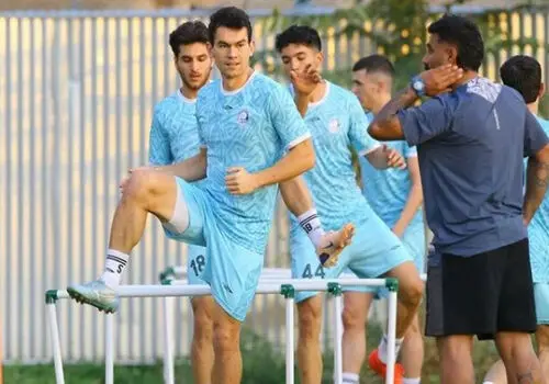 جزئیات جدید از انتقال سردار آزمون به استقلال؛ زمان دقیق آبی‌پوش شدن مشخص شد
