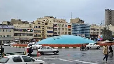 ازدواج آسان و آسمانی بر دیوارنگاره میدان انقلاب+ عکس

