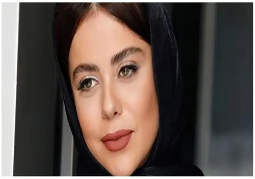 عکس متفاوت الهام اخوان ، بازیگر دودکش با تم کریسمس