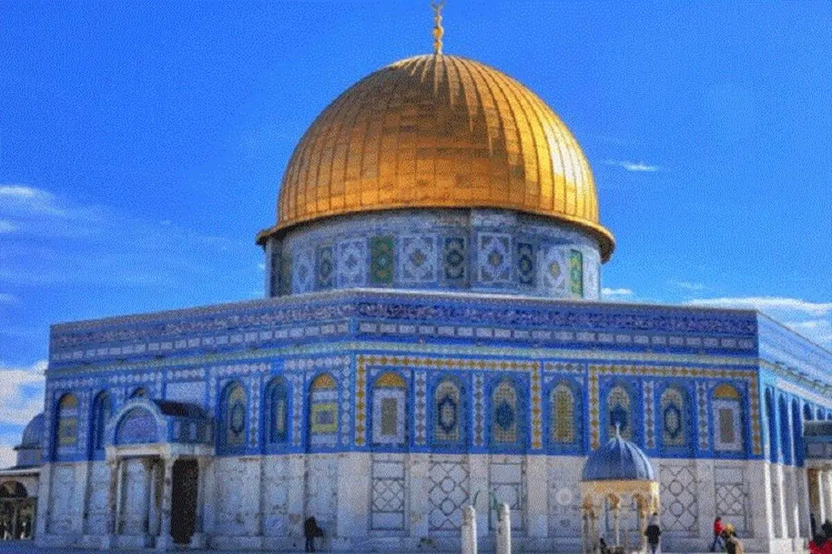  دیوار نگاره مسیر فرودگاه بین المللی بیروت به مناسبت روز جهانی قدس