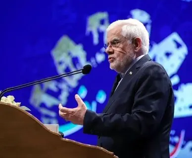 حضور عارف در سومین جلسه بررسی راهکارهای ارتقای علم و فناوری کشور