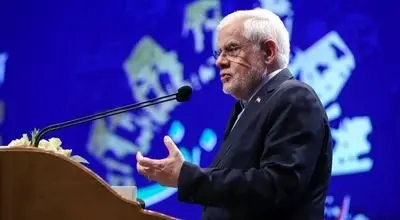 حضور عارف در سومین جلسه بررسی راهکارهای ارتقای علم و فناوری کشور