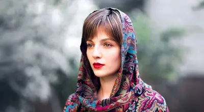 هارمونی زیبای چشم های مهسا حجازی با لباسش+ عکس