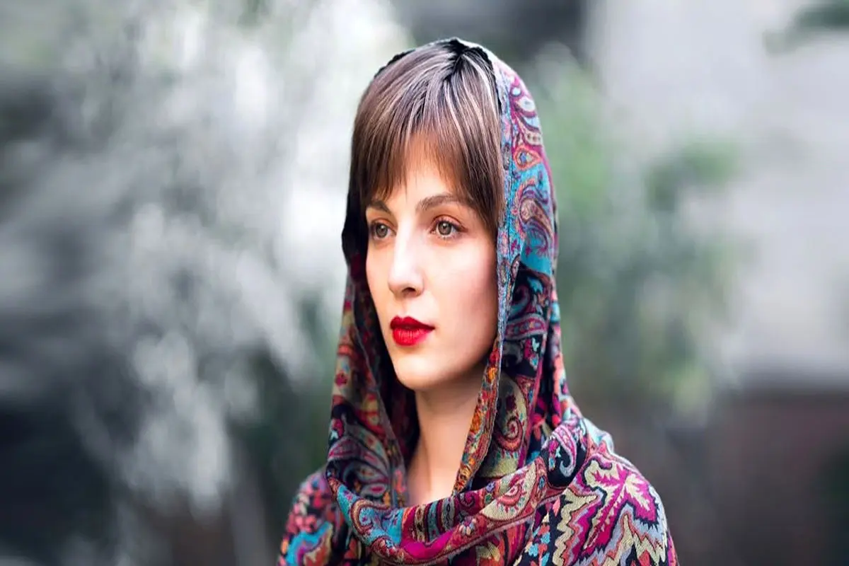 هارمونی زیبای چشم های مهسا حجازی با لباسش+ عکس