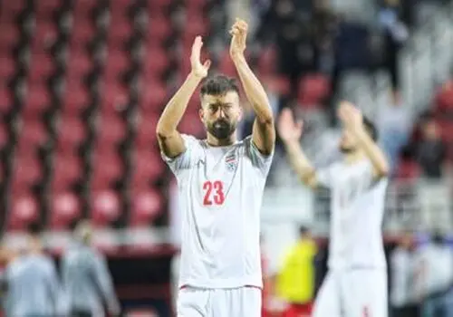 خودرویی پوشیده از هزاران سکه؛ ابتکار متفاوت یک پاکستانی برای جشن استقلال