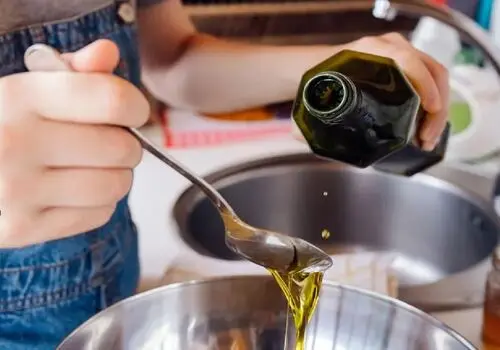 قیمت‌ روغن کاهشی می‌شود!