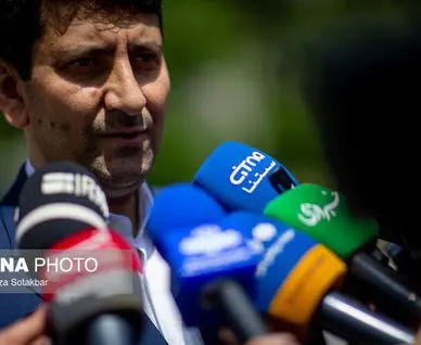وزیر ارتباطات: قطعی برق علت اصلی اختلال تلفن همراه است + فیلم
