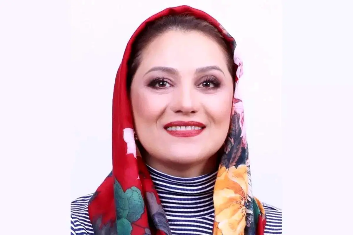 شبنم مقدمی با ظاهری سنتی در جوار سعدی ادای احترام کرد!