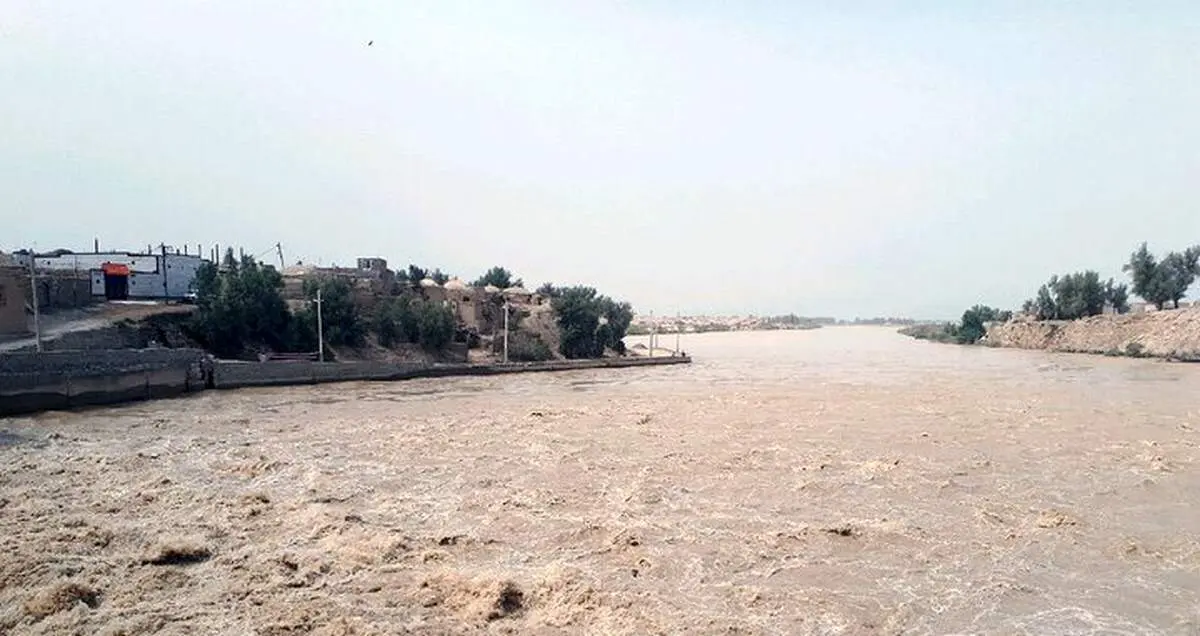 انسداد راه ۱۷۸ روستا در جنوب سیستان+ فیلم