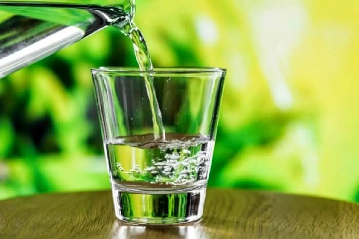 فواید عجیب نوشیدن آب گرم از بهبود متابولیسم تا لاغری!