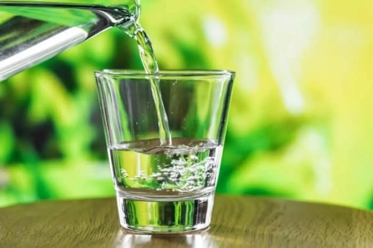 فواید عجیب نوشیدن آب گرم از بهبود متابولیسم تا لاغری!