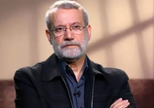 لاریجانی: ایرانی ها از غرش‌های دشمنان نمی‌ترسند