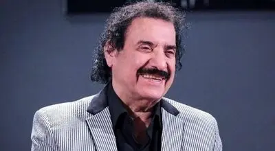 تسلیت جواد یساری به احسان خواجه امیری در یادبود ایرج خواجه امیری/ویدیو 