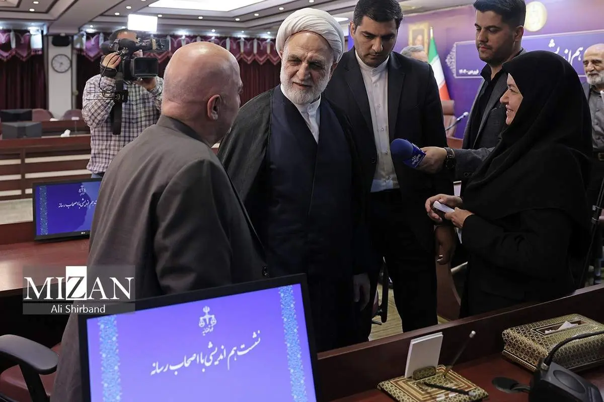گزارش تصویری نشست هماندیشی رئیس قوه قضاییه با جمعی از مدیران و فعالان رسانهای