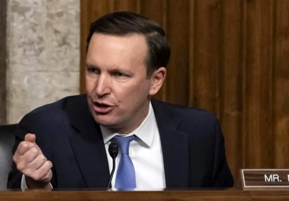 سناتور آمریکایی: ترامپ فقط «جنایت جنگی» را به تعویق انداخته است
