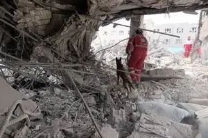 رئیس جمعیت هلال‌احمر از نجات ۸۰۰ مصدوم زنده در این شهر خبر داد

