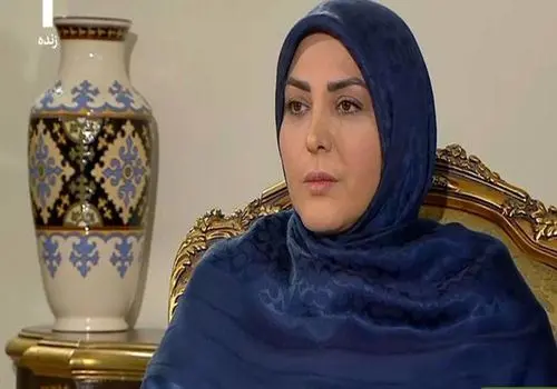 المیرا شریفی مقدم وسط جمع طوطی‌های سخنگو+ تصاویر