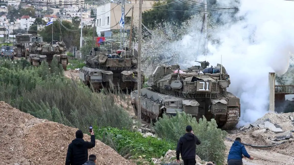 هدف قرار گرفتن یک تانک اسرائیلی در مرز با لبنان/ ۴۰ شهید و ۲۴۶ زخمی در لبنان