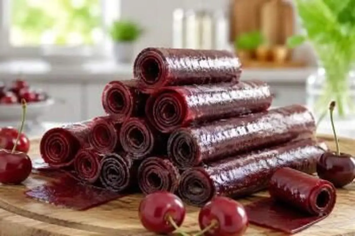 طرز تهیه لواشک گیلاس خانگی؛ خوشمزه، ترش و بدون مواد نگهدارنده