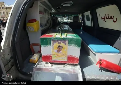  مراسم تشییع پیکر سرباز وظیفه شهید عباس حیدری در همدان 