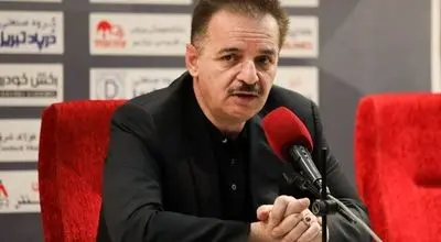 زنوزی خطاب به تاج: مدیریت فوتبال را رها کن اگر توان نداری

