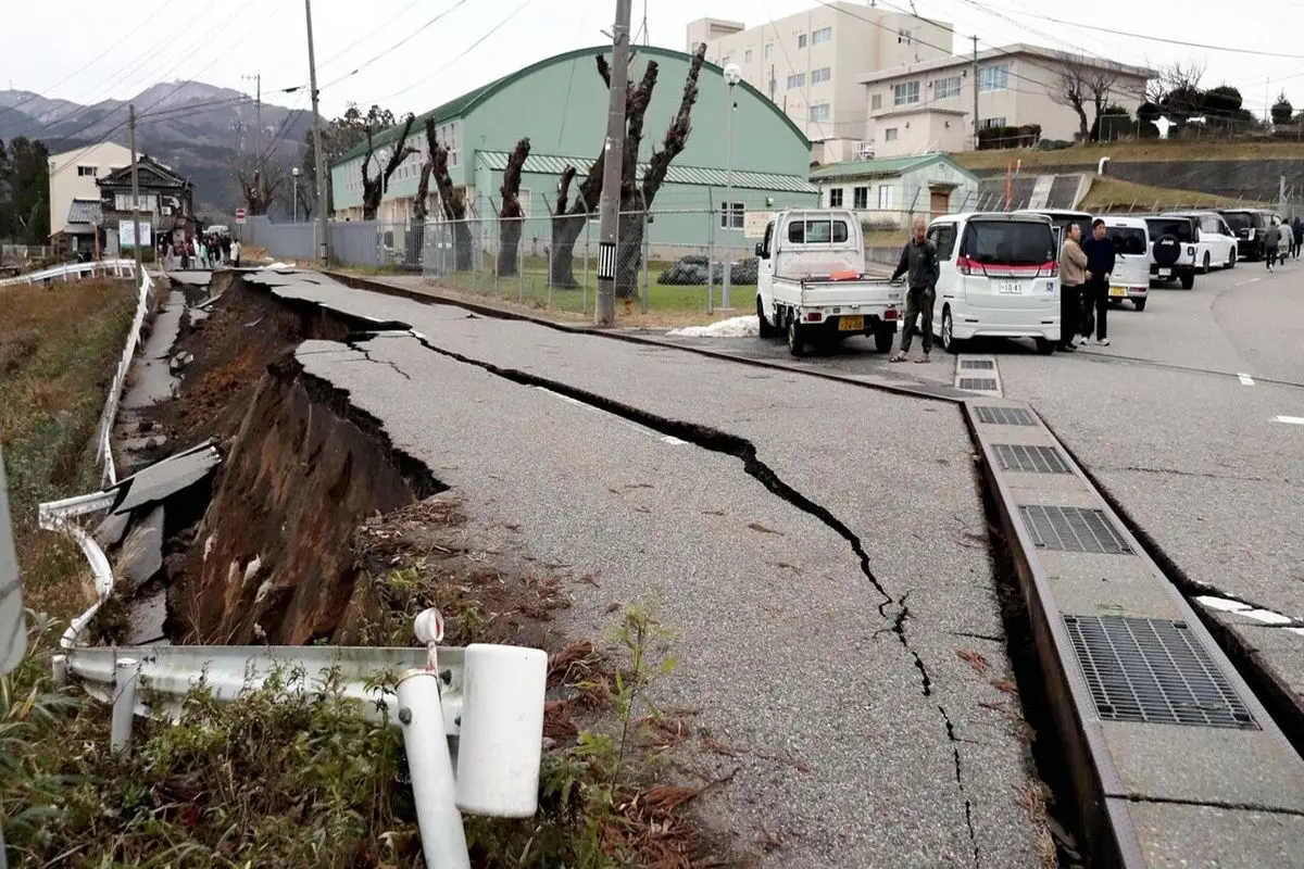 در پی زلزله اخیر ژاپن زمین 4 متر بالا آمده!