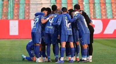 ۲۱ میلیون تومان بدهید تا بازی استقلال را تماشا کنید!