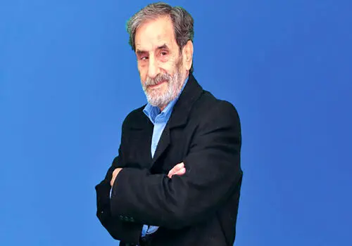 دوچرخه‌سواری بازیگر ۷۸ ساله سینمای ایران در خیابان