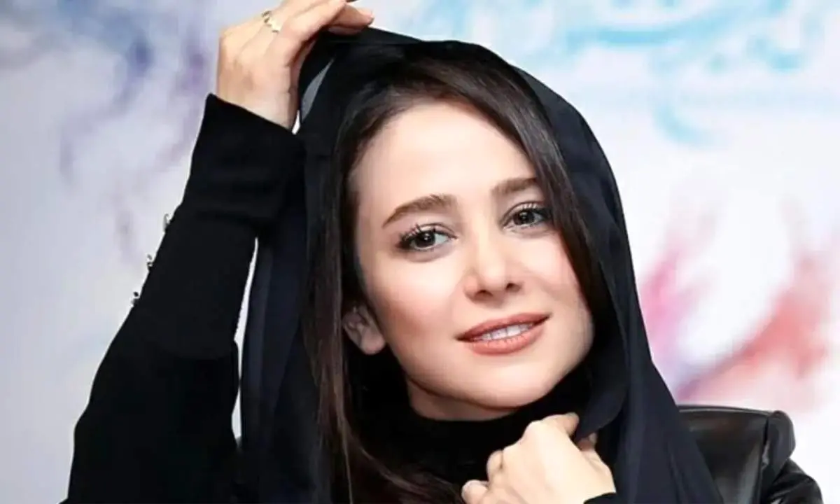 سلفی جنجالی الناز حبیبی و فریبا نادری
