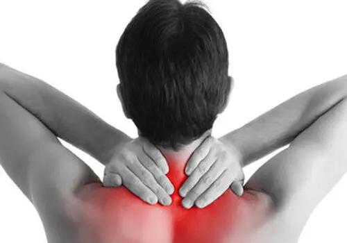 چگونه گردن درد را با تغذیه مهار کنید؟
