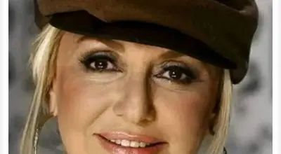 گل‌آرایی ساده اما با شکوه مراسم اولین عروسی گوگوش