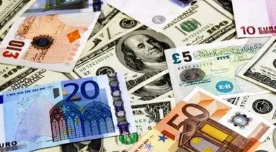 قیمت دلار و یورو امروز چهارشنبه ۲۲ مرداد ۱۴۰۴چقدر شد؟ + جدول