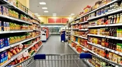 رئیس اتحادیه فروشگاه های زنجیره ای:اقلام خوراکی به وفور موجود است