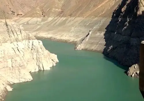 ماجرای کشف ۷۴ پیکر مجهول الهویه در بستر خشک سد کرج + عکس