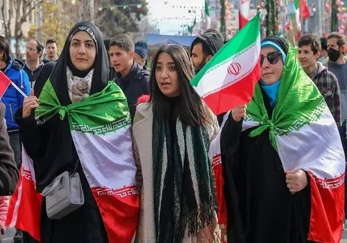 سنگ مزار صورتی دختر کاپشن صورتی + عکس