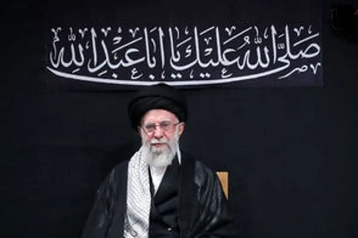 عکس معنادار سید علی خمینی با رهبر انقلاب