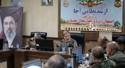 هشدار سرلشکر حاتمی: با ارتش‌های سران کفر در حال نبرد هستیم