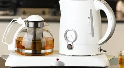 اگر از کتری پلاستیکی برقی استفاده می‌کنید حتما بخوانید