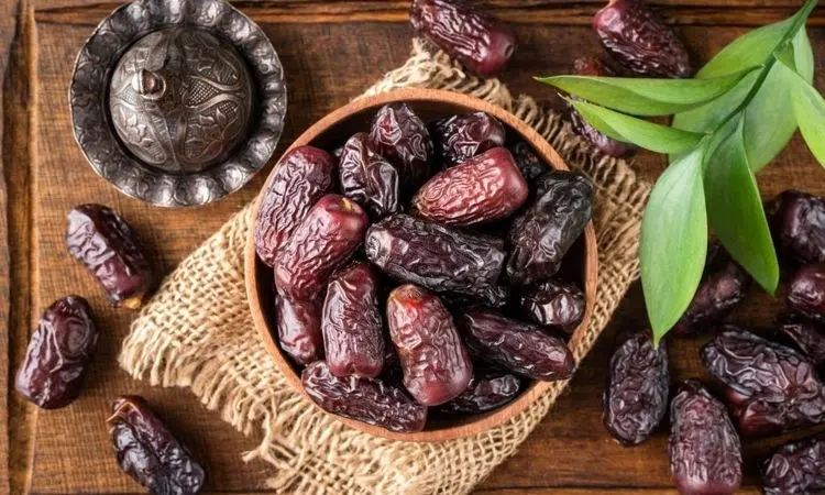 آغاز توزیع میوه و خرما با قیمت۴۰ درصد پایین‌تر از فردا  + فیلم